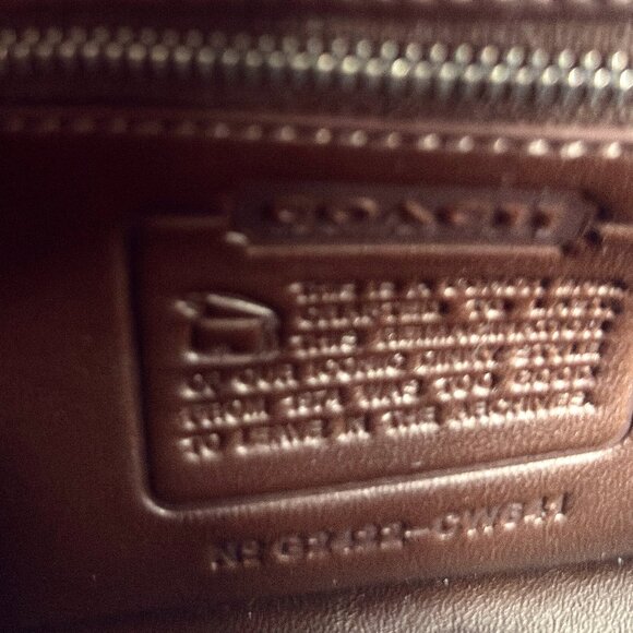 Coach Dinky bag in maple. Like new - Picture 5 of 7